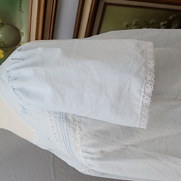 BARBIZON vintage gown baby blue size medium to small floral detail - Picture 5 of 14